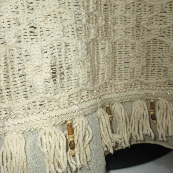 CHICO'S Sz 2(L) Beige Crocheted Top - Picture 7 of 8